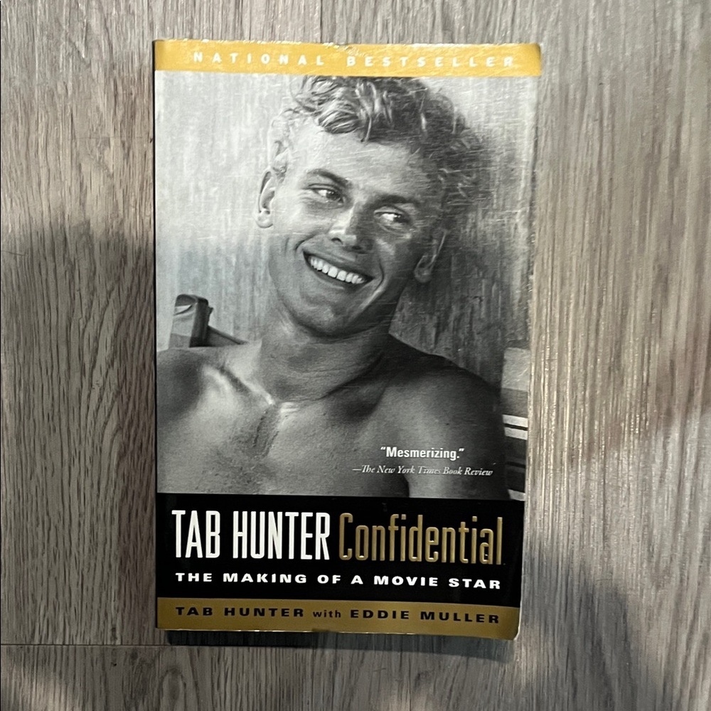 Hunter Men's Grooming Essentials - Black and Gold